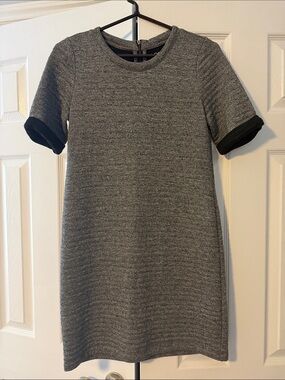 LOFT Gray Short-Sleeve Knit Shift Dress with Black Cuff Detail
